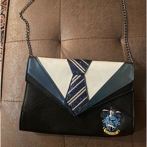 Harry Potter Ravenclaw clutch never actually been used.